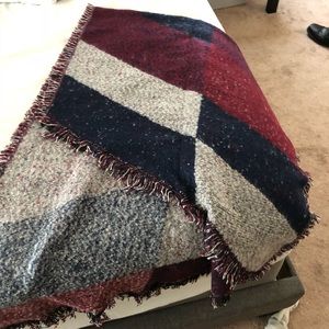 Block pattern blanket scarf - never worn.